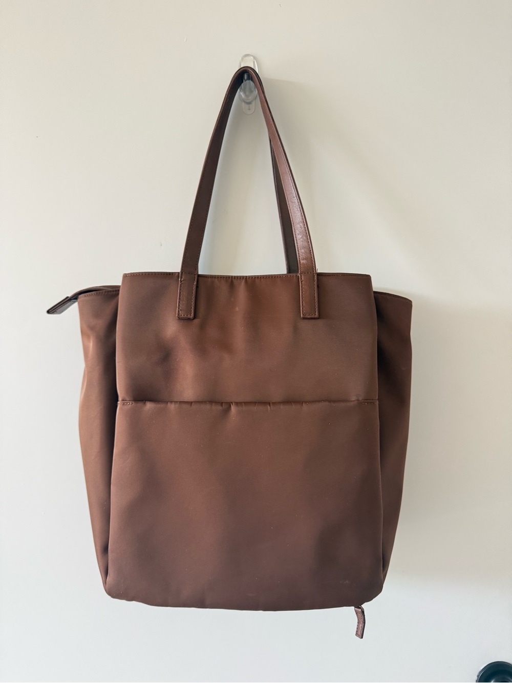 BEIS Commuter Tote Bag with Convertible Front Pocket - Picture 4 of 9